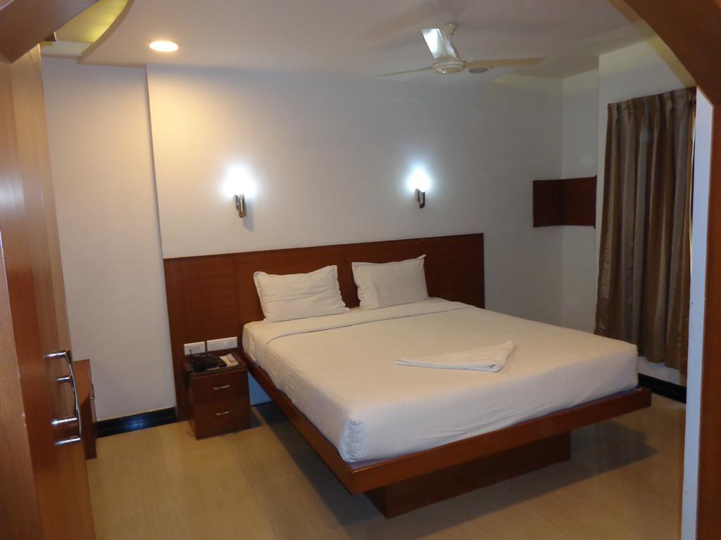 Sanu International Hotel Namakkal Room photo