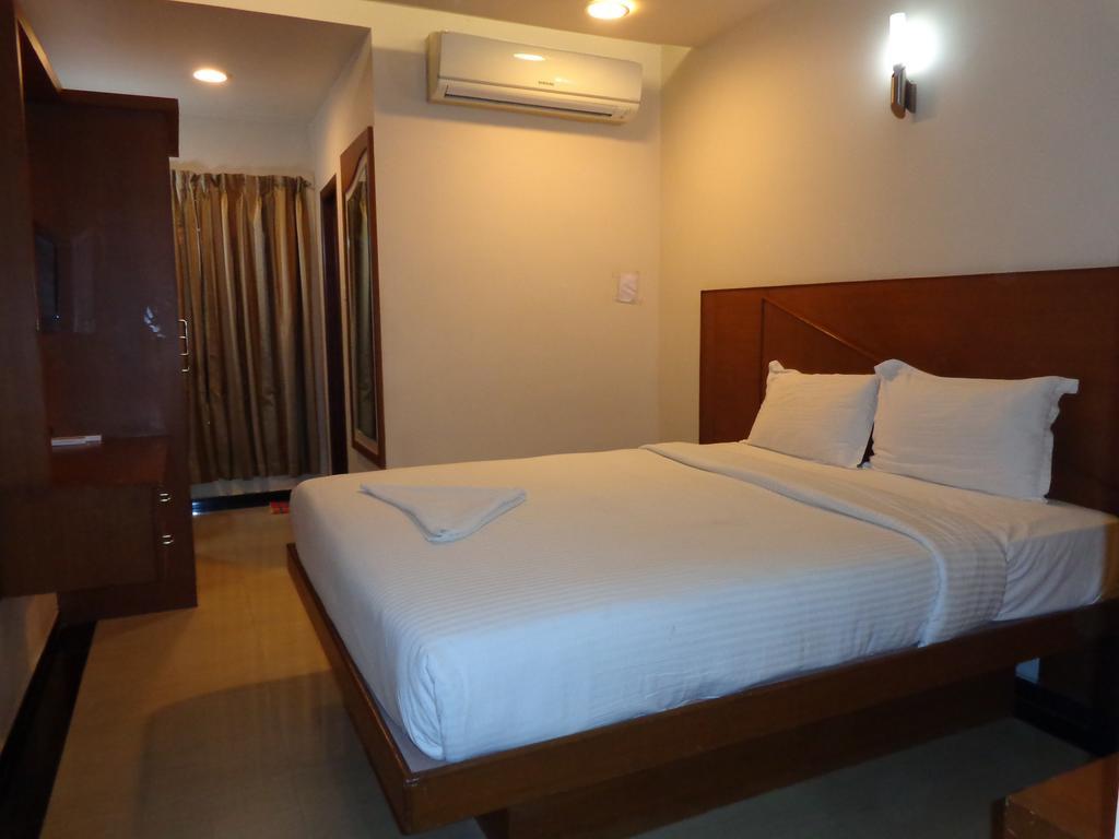 Sanu International Hotel Namakkal Room photo