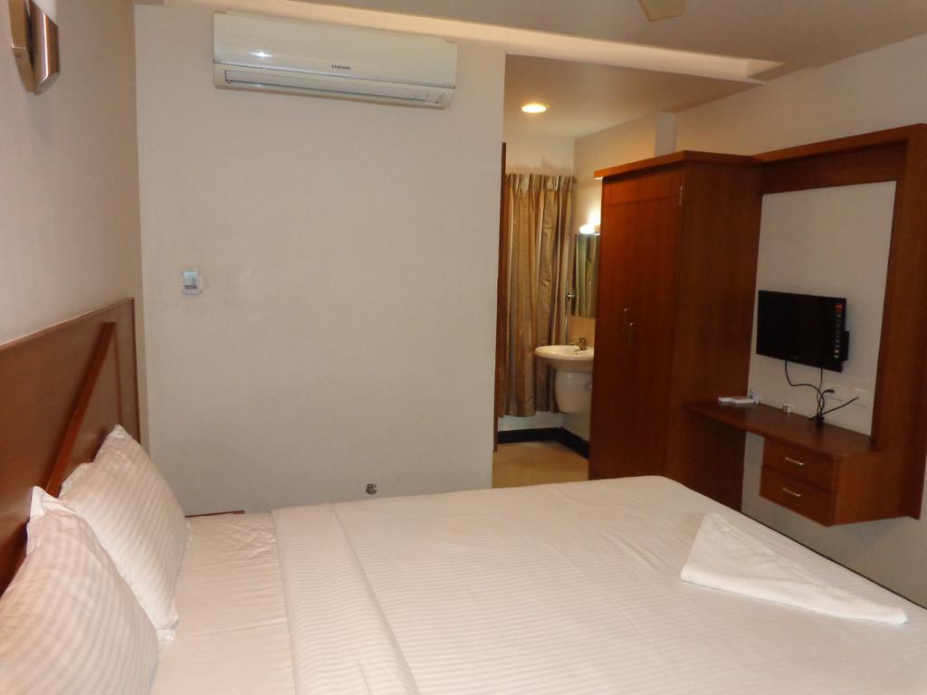 Sanu International Hotel Namakkal Room photo